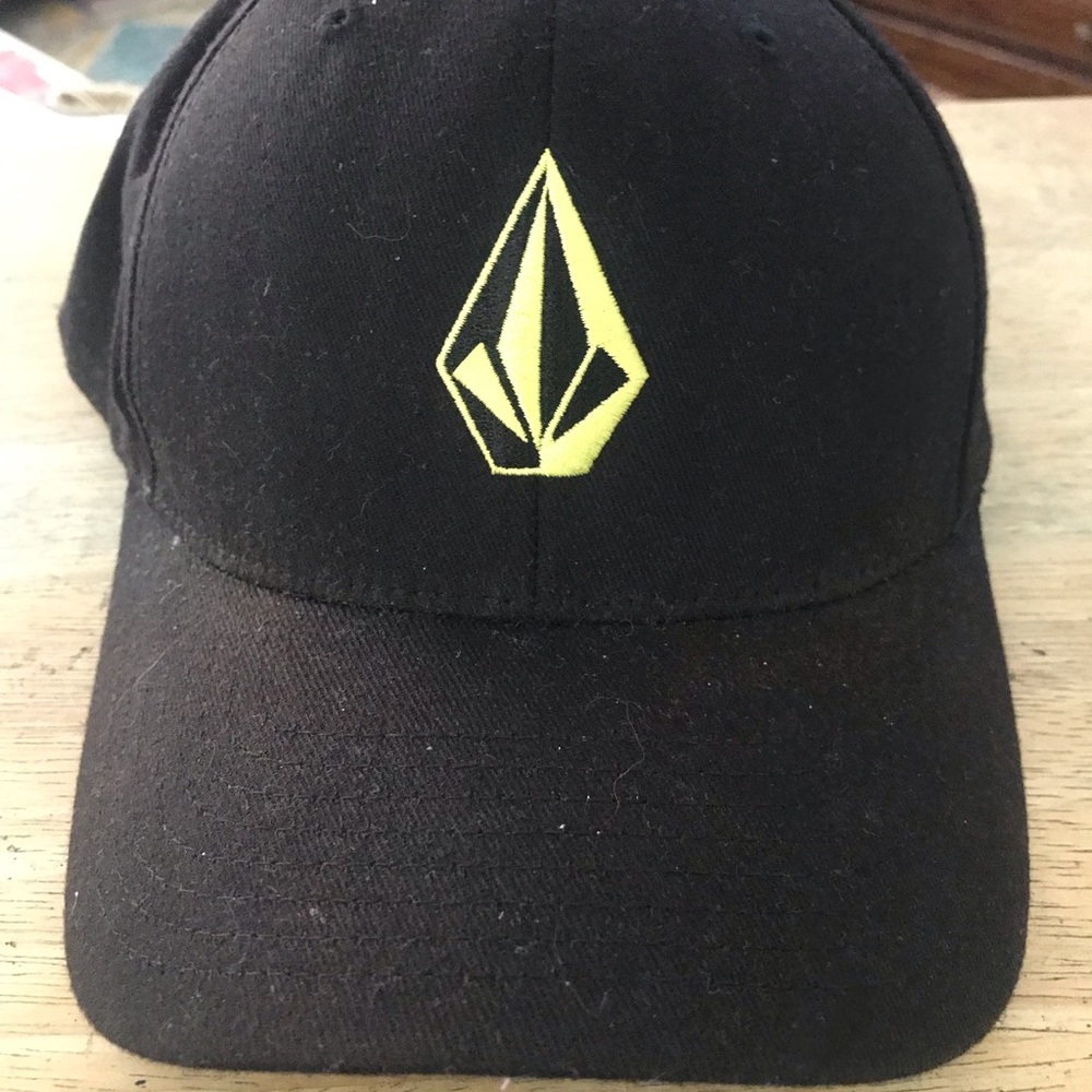 Volcom baseball type hat - Picture 2 of 3